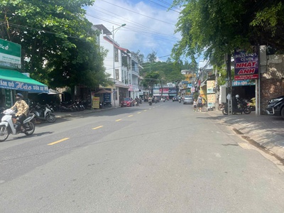 Bán Đất Sẵn Mặt Bằng Kinh Doanh Gia Đình Mặt Đường Đặng Tất - Vĩnh Hải dt 572m2 Giá 0