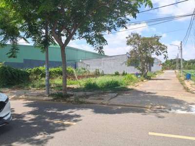 Cơ hội sở hữu lô đất vị trí đẹp, giá tốt trong khu dân cư hiện hữu 0