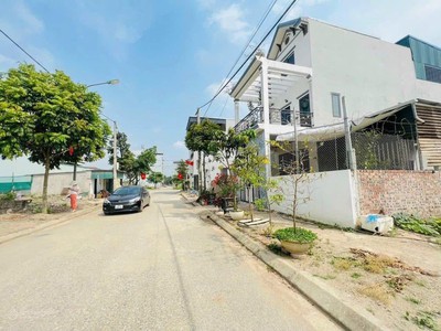 Cần bán nhanh lô đất đẹp 100m2 sát đại học quốc gia vị trí đắc địa. 0