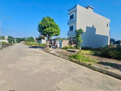 Cần bán nhanh lô đất đẹp 100m2 sát đại học quốc gia vị trí đắc địa. 1