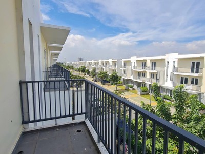 Bán căn nhà liền kề kdc dragon village, phú long, phường phú hữu, q9, dt 90m2, xây 3 tầng, giá bán 4