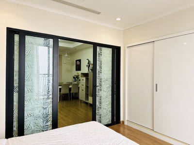 Cho thuê Căn hộ CCCC R6 Royal City 4