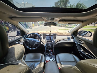 Cần bán Hyundai SantaFe 2018, máy dầu, bản 2.2L đặc biệt 4WD, màu đen, 7 chỗ. 6