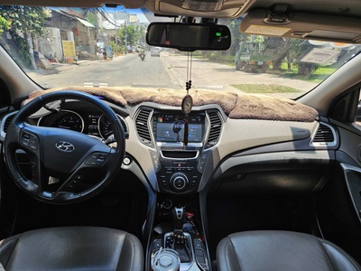 Cần bán Hyundai SantaFe 2018, máy dầu, bản 2.2L đặc biệt 4WD, màu đen, 7 chỗ. 1