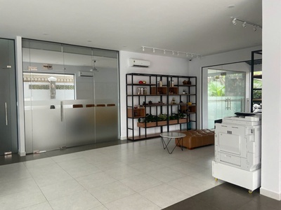 Biệt thự rộng 450m2 thảo điền - compound bờ sông nguyễn văn hưởng - 2 mặt tiền - 242tr/m2 3