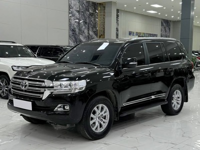 Bán Toyota Land Cruiser 4.6 V8 sản xuất 2020, 4 ghế VIP. 3