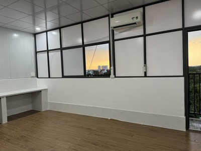 4tr  Cho thuê phòng trọ gần Chung cư 4S Linh Đông   35m , ban công   máy lạnh 2