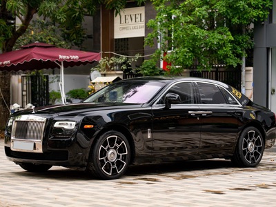 Bán Rolls Royce Ghost 2010 màu đen, chất lượng còn rất mới 3