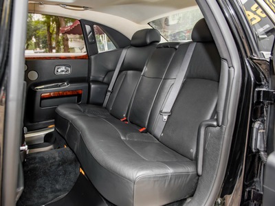 Bán Rolls Royce Ghost 2010 màu đen, chất lượng còn rất mới 6