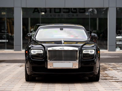 Bán Rolls Royce Ghost 2010 màu đen, chất lượng còn rất mới 0