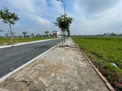 Đất Nền Ngay Trung Tâm Hành Chính Thủ Thừa Chỉ Hơn 18triệu/m, Sổ Hồng 3
