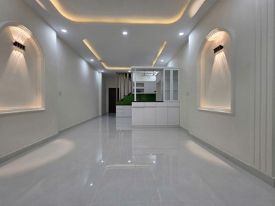 Bán nhà mặt phố kha vạn cân, linh trung, thủ đức, tp hcm. dt 120m2, 2 tầng. giá 10.1 tỷ, shr. 0