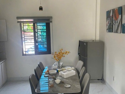 Cho thuê nhà thị trấn An Dương , có đồ , ô tô đỗ cửa . Gia đình ,chuyên gia ở 0