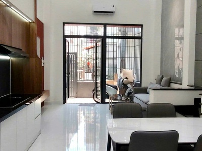 Giáp quận 1 - bạch đằng - bình thạnh - 2pn lớn - hẻm thông - gấp bán - nhà chính chủ - 4.8 tỷ - tl 2