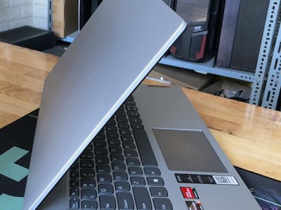 Laptop Lenovo Ideapad Slim 3 Ryzen 5 7520U RAM 16GB SSD 512GB VGA Rời Màn 15.6 Inch Full HD Máy Đẹp 2