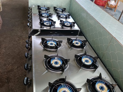 Bếp Gas 6 Lò Khè Kiềng Gang IKURA 1