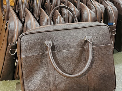 Xưởng chuyên sản xuất CẶP DA THẬT, DA PU cho ĐẠI HỘI CHI BỘ - VAT đầy đủ - Nhận đơn SL ít 2