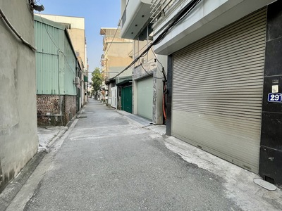 Bán mảnh đất 49,5m2 mặt ngõ lớn, oto tránh, vị trí trung tâm Giang Biên 1