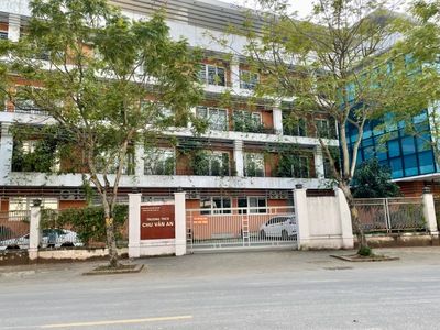 Bán mảnh đất 49,5m2 mặt ngõ lớn, oto tránh, vị trí trung tâm Giang Biên 3