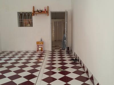 Cho thuê căn hộ lầu 2 quận 5, giá tốt 1