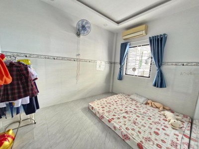 Nhà mới hẻm xe hơi thủ đức- 2 tầng 6,6mx15m - giá 8 tỷ 1
