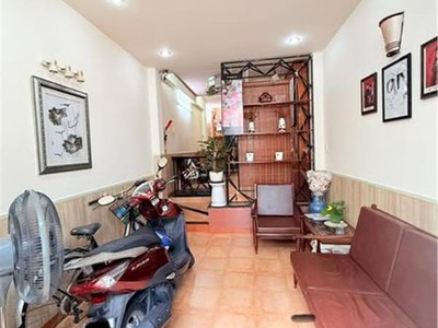 Nhà hxh đường thành thái phường 14 cũ quận 10. 0
