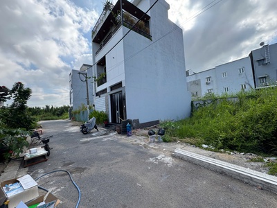 Hót - gấp bán đất phước kiểng 5.8 x 22 chỉ 5 tỷ 150 đường 8m 2