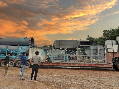 Vận chuyển hàng Siêu Trường Siêu Trọng Hiệu quả bằng xe Mooc Lùn 0