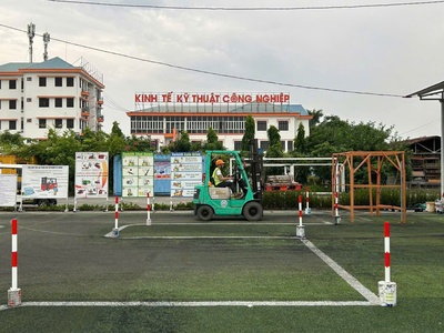 Nhận tuyển sinh 1