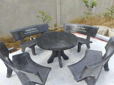 Bàn ghế đá Bình Dương 2