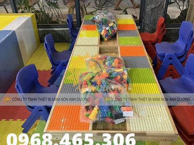 Bàn chơi lego cho bé, bàn lego trẻ em bằng gỗ 0