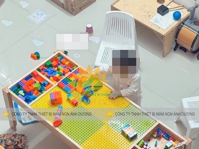 Bàn chơi lego cho bé, bàn lego trẻ em bằng gỗ 4