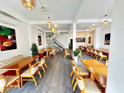 Bán Hoặc Cho Thuê  Mặt Tiền Lạc Long Quân, Phường 5, Quận 11. 3