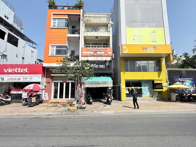 Bán Gấp MT Đường Lạc Long Quân, P.5, Quận 11 gần ngã tư Âu Cơ 1