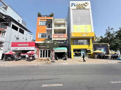 Bán Gấp MT Đường Lạc Long Quân, P.5, Quận 11 gần ngã tư Âu Cơ 4