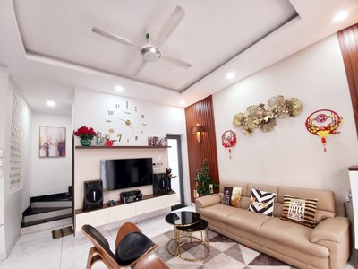 17tr  Cho thuê nhà góc 2MT Đường 22 Linh Đông 4PN3WC 180m  đậu ô tô 17tr TL 1