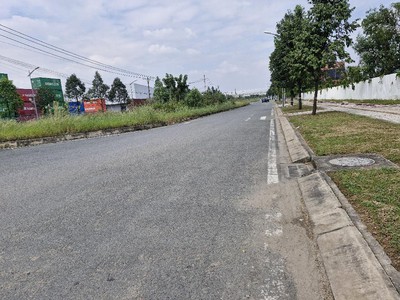 Bán gấp,  đất bưng ông thoàn,  long trường q9, 2100m2,ful tc  chỉ 82 tỷ 2