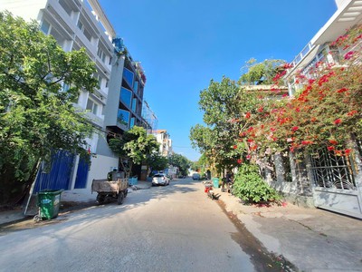 Đất kdc làng đại học, 10x25m, 20 tỷ, xây dựng 7 tầng 2