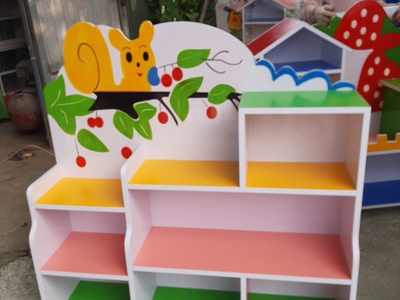 Sản xuất tủ kệ mầm non, giá để đồ chơi, giá sách truyện mẫu giáo, xưởng sản xuất tủ kệ mầm non. 13