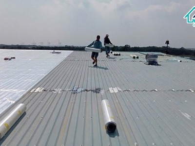 Liên hệ Nhà Việt Group để được tư vấn và khảo sát thi công tôn xốp miễn phí 0