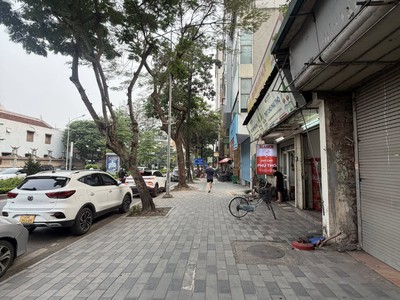 Phố Lạc Long Quân View Hồ 170M2 86 Tỷ MT Rộng 2 Măt Trước Sau Quy Hoạch ỔN 0