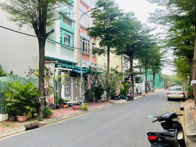 NHà 5x20m Hầm 4 Tầng Đường 2 Khu kim sơn Phường Tân Phong Q7. có Thang máy 1
