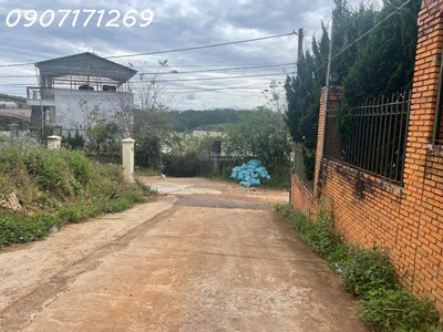 Bán đất manglin tại phường 7 tp đà lạt  nay là phường langbiang  diện tích 210m2 0