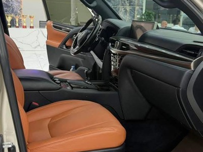 Bán Lexus LX570 Trung Đông, sản xuất 2018. 6