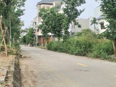 Cần bán lô đất đẹp tại khu đô thị phía Tây Cầu Phú Lương, Phường Nhị Châu, TP Hải Dương. 0