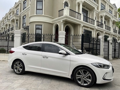 Bán Xe Hyundai Elantra 2018   Giá Tốt Cho Người Thiện Chí 5