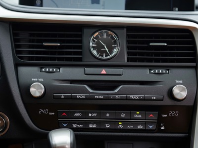 Bán Lexus RX300 2019, màu đen nội thất nâu, xe còn rất mới 8