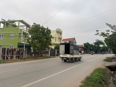 Bán đất vị trí đẹp   gần đường 10 làn quảng yên 2