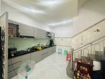 Bán nhà mặt tiền đường 179 tân phú thủ đức - 56m2 - 3 tầng - nở hậu tài lộc - 8 tỷ 4