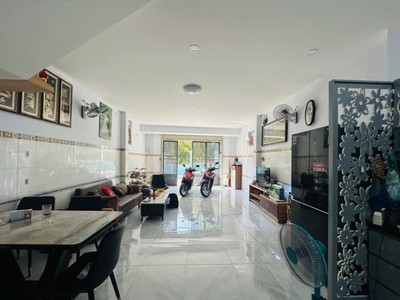 Bán nhà mặt tiền đường 179 tân phú thủ đức - 56m2 - 3 tầng - nở hậu tài lộc - 8 tỷ 0